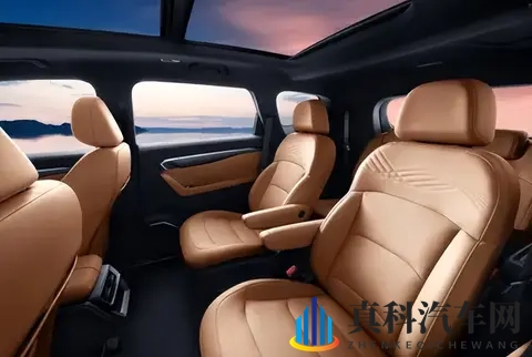 新款豪越L新增15T+5座，146寸屏+Flyme Auto，空间更大油耗更低-3
