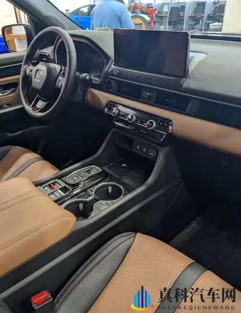 15万预算买燃油车，就看这三款，开十年还能卖5万-2