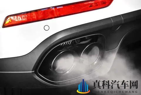 燃油车快撑不住了，国七标准一出，车企得重新洗牌，老路走不通了-1