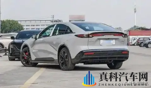 新款马自达EZ-6上市，家族式外观，内配大屏，综合续航1300公里！-1