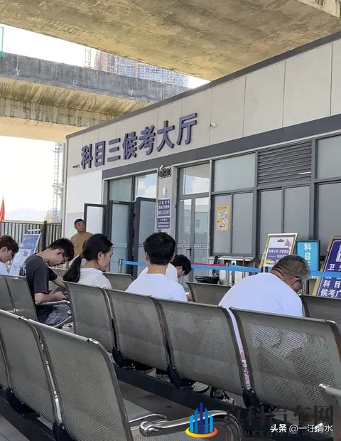 2020年教练说我们是“最幸运考生”，如今11月驾考新政落地，才懂-2