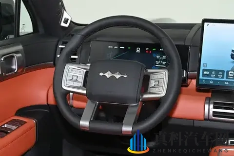 比亚迪又添新丁,亏电油耗49L,四驱+激光雷达,钛7买得钛对了-1