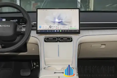 广汽埃安i60到店体验：增程_纯电双动力，家用SUV新标杆？-1