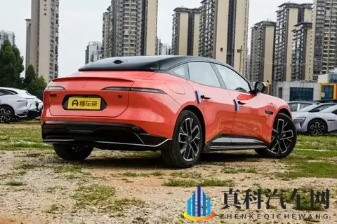 华为辅助驾驶+空气悬挂，这款中型车有豪华车的味道？-1