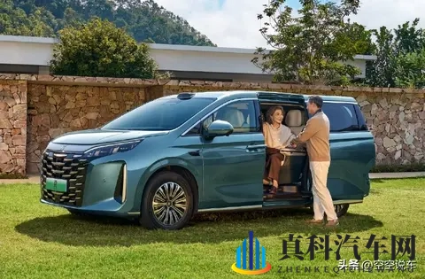 比亚迪“最便宜MPV”官宣，颜值很飒，云辇很棒！-3