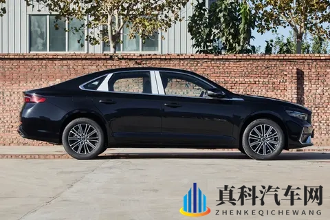 全新东方曜来了，把中国传统文化融入燃油轿车，实力能打吗？-3