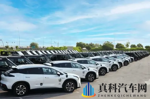 文远知行将在阿布扎比开展纯无人Robotaxi商业化运营-1