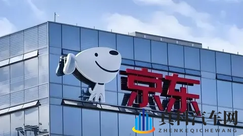 2025 AI+汽车元年开启：从交通工具到智能体的三大变革与挑战-1