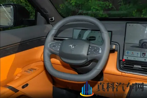 价格不贵,该有都有!深度体验东风奕派2026款eπ008五座版-3