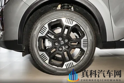 988万元起售，全系均搭载15T+7DCT，2025款领睿该怎么选？-3