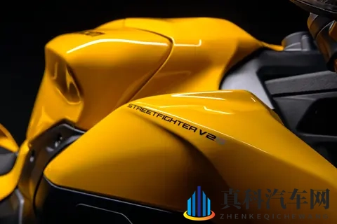 杜卡迪 2026 Panigale V2 S、Streetfighter V2 S 黄色版-2