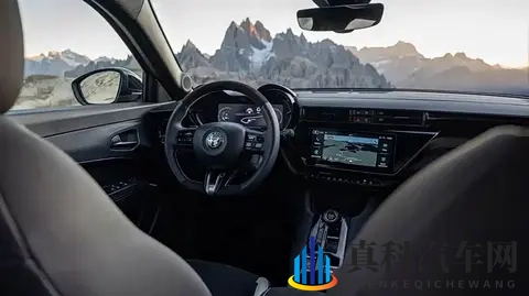 阿尔法·罗密欧Junior Sport Speciale官图发布:运动套件加持-2