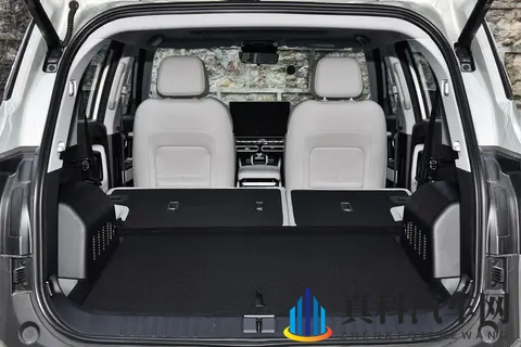 家用SUV可以看看这款，纯电续航147km，综合续航超1500km-3