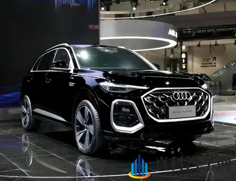 2026款奥迪Q5L竟能预知红绿灯？燃油车首次搭载Car2X黑科技-2