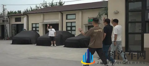 浓情驾驭迎风而行，三台老大众车的时光焕新秘密-2