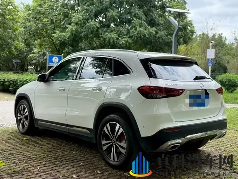 12万多拿下白色奔驰GLA,2020年上牌,圆你奔驰梦?-1