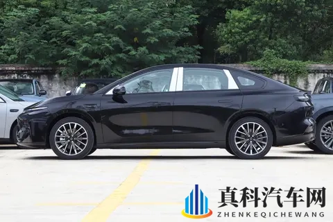 岚图泰山即将揭晓，起售价预计超45万，3天后见分晓-1