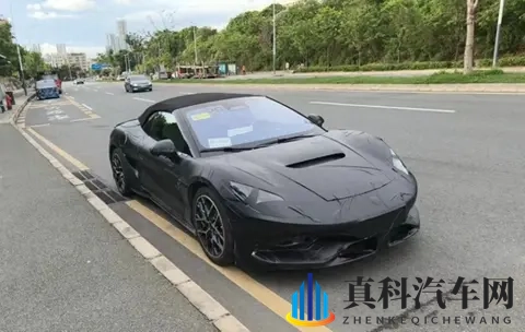 【E汽车】腾势Z敞篷版路试谍照曝光-1