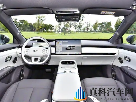 全新纯电中型轿跑亮相！预售不足12万起，还配无框车门+掀背尾门-1