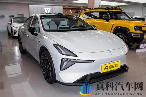 15万级新能源轿跑新标杆!深蓝L06实车体验,好开好看又好用-2