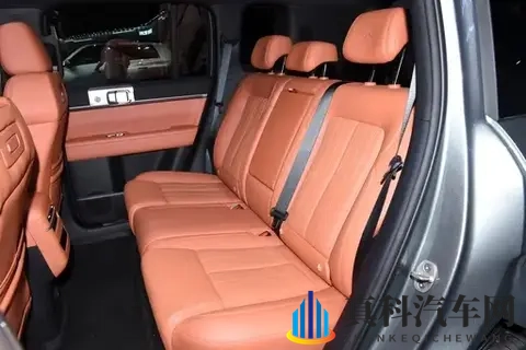 2198万，兼顾全家出游与驾驶乐趣，这台方盒子SUV可以考虑-1