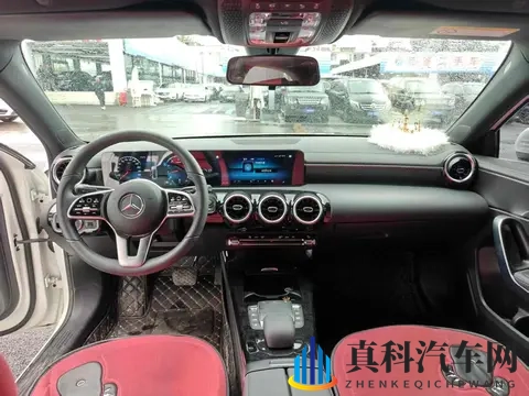 13万多拿下奔驰A级，22年一手车，都市代步精致之选？-1