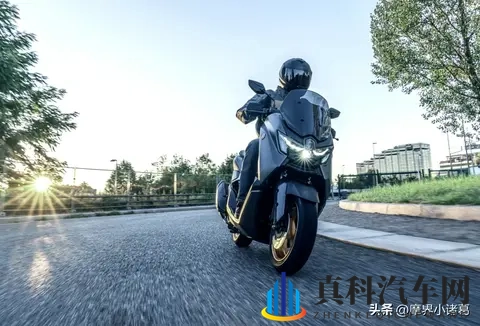 雅马哈发布2026款XMAX300和NMAX155，这种打法值得国内借鉴！-2