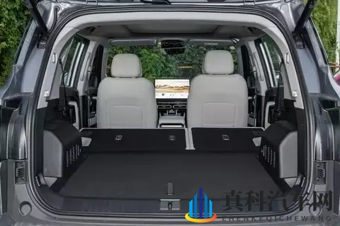 四驱版来了！这台15万级SUV可城可野，适合全家出游-2