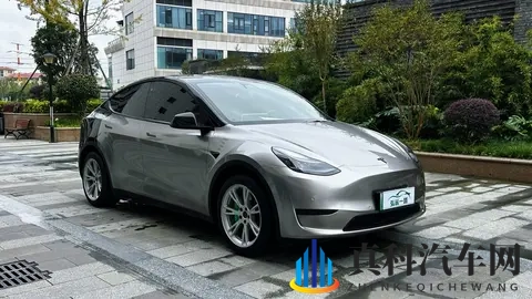 13万公里，146万！22年特斯拉Model Y代步通勤好选择-1