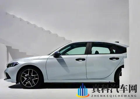 最值得抄底的合资油车，思域终端不到9万块，15T又暴躁又省油-1