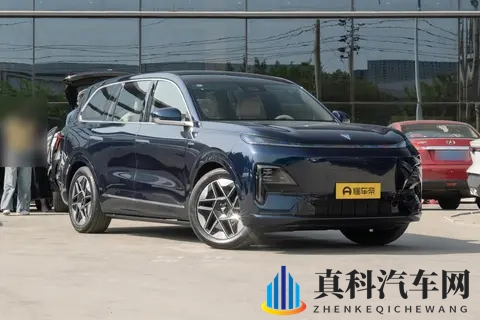 试驾深蓝S09:5米多长6座大SUV,全家出行更舒适-3