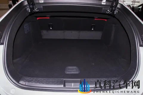 30万级豪华新能源车怎么选？阿维塔12四激光版值得考虑-3