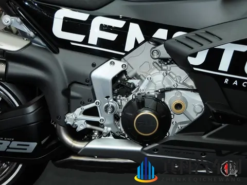 EICMA 2025:电子悬架+主动空动,春风SR-RR V4公升级跑车亮相米兰-1