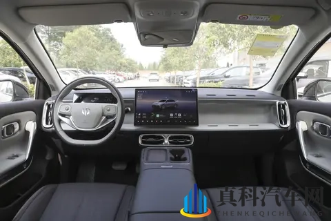 20万级中大型SUV车型 风云T11与银河M9谁更强？-1