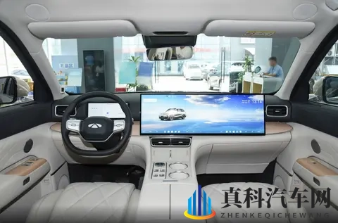 1899万就能买的大型SUV，车长超5米2，配大6座，风云T11-1