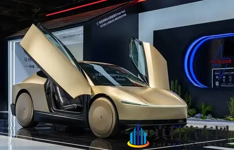 2025进博会：特斯拉Cybercab无人驾驶出租车亚太首发亮相-3