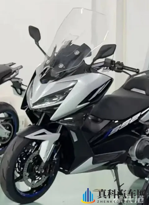 国产大绵羊升仕552G开始预热，将会在11月4日米兰车展上亮相-2