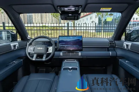 买得钛对了!这款SUV实用性太强了,全家出行都不用操心-1