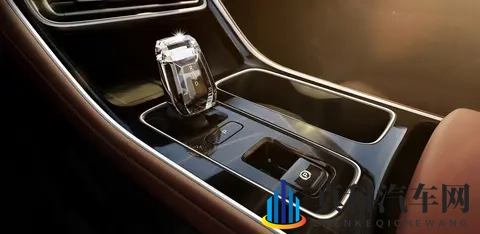 官方确认!全新吉利帝豪将于11月18日上市,尺寸提升_增15T动力-3