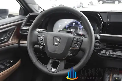 致敬F40！法拉利SC40发布，搭3.0T V6插混动力-1