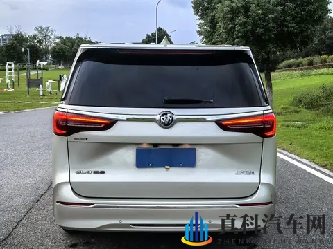 18万多拿下别克GL8陆尊，宜商宜家好选择？-3