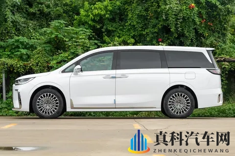 2026款岚图梦想家，新增金銮红配色，鸿蒙座舱5体验如何？-2