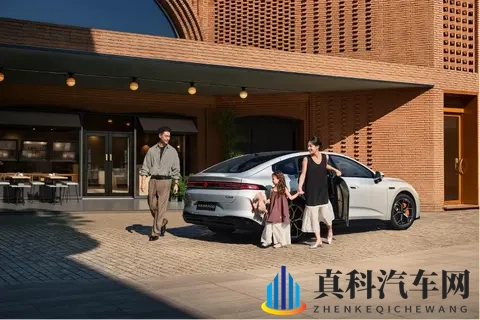 1099万起卷翻市场!长安启源 A06 重新定义10万级新能源家轿标杆-1