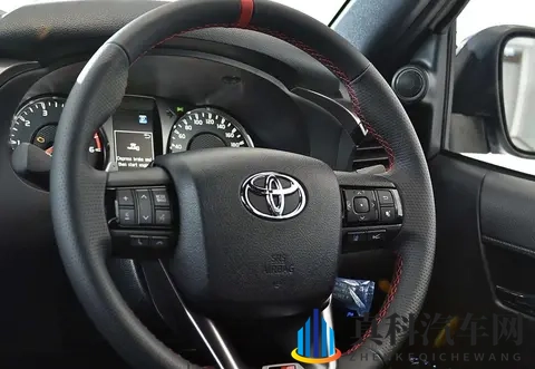 女人与公豬交交酡:女性与野猪交配场面不堪入目-2