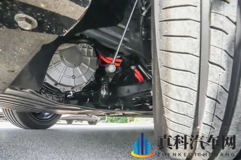 试驾东风奕派eπ007+，操控、智能、颜值都有了，还看啥特斯拉？-1