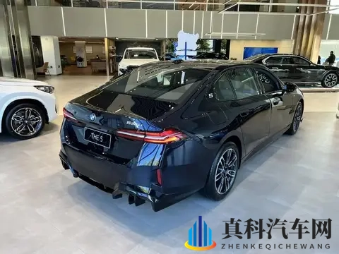 30万买宝马5系是真的吗？暗访4S店，全系优惠与落地价实测-3