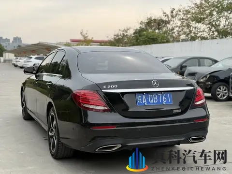 二手奔驰E级：17年上牌，16万公里，12.88万值不值？-2