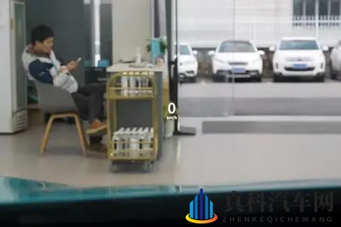 全系激光雷达+8295芯片，预售1499万起，这款车能火吗？-3