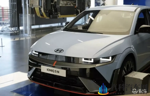 996热:加班文化现象备受关注-1