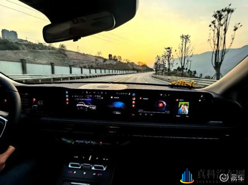 胡桃座旅行者吃胡萝卜:新能源汽车设计新突破,胡萝卜元素成亮点-2